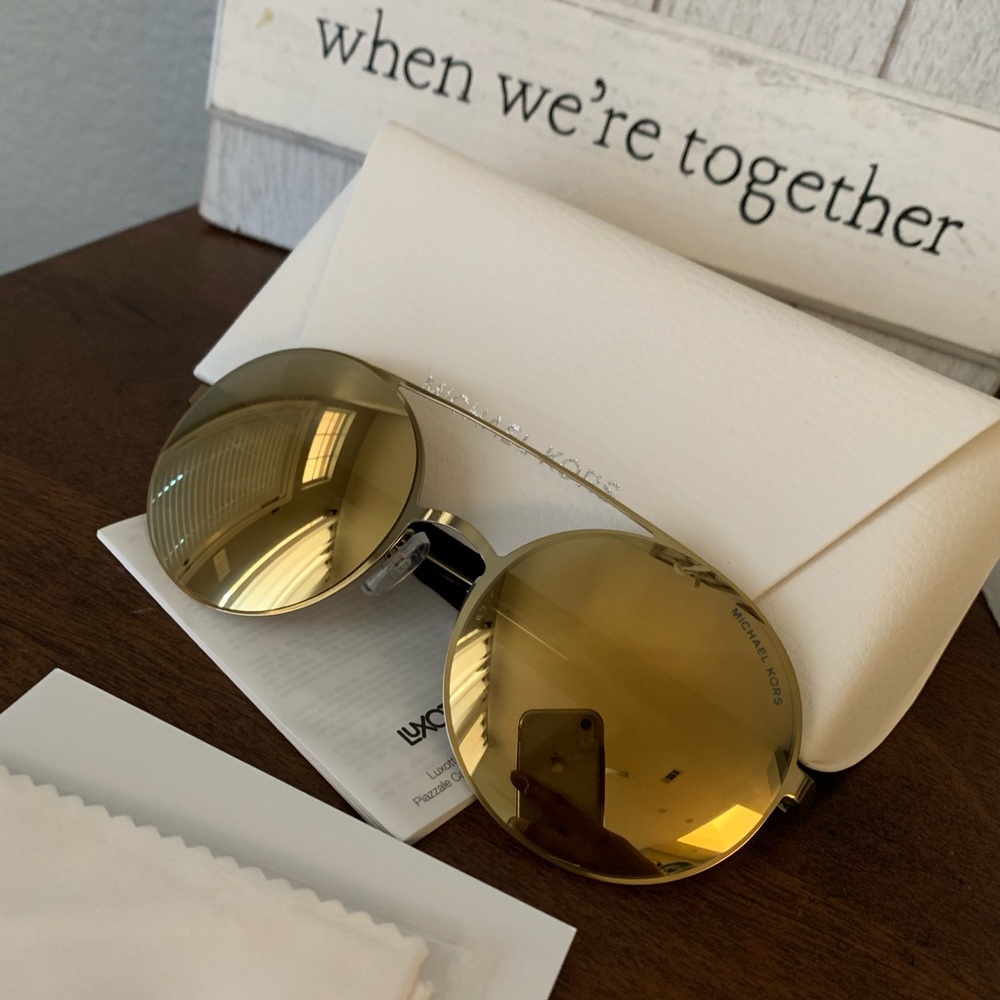 New MK mirror sunglasses - Picture 6 of 8